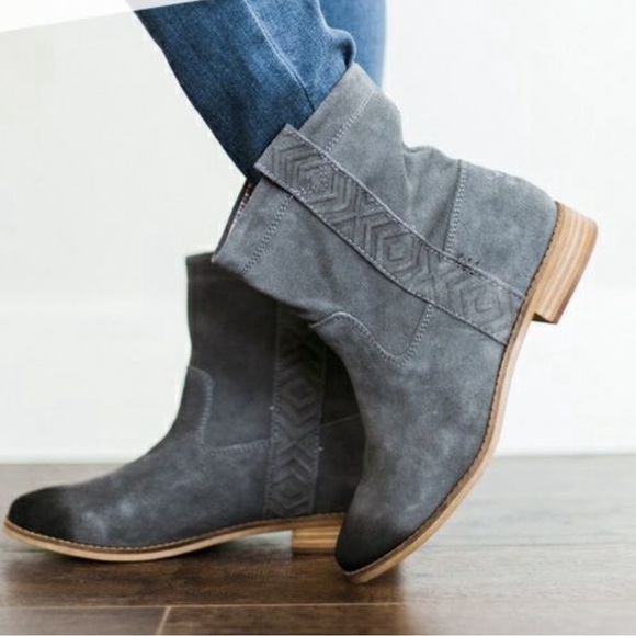 TOMS CASTLEROCK GREY SUEDE Bootie • Size 6.5 women’s - Picture 6 of 6